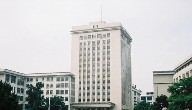 服装规格定制：统一标准与个性化定制的取舍